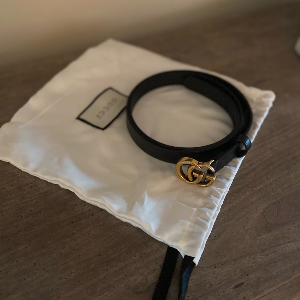 Thin black Gucci belt